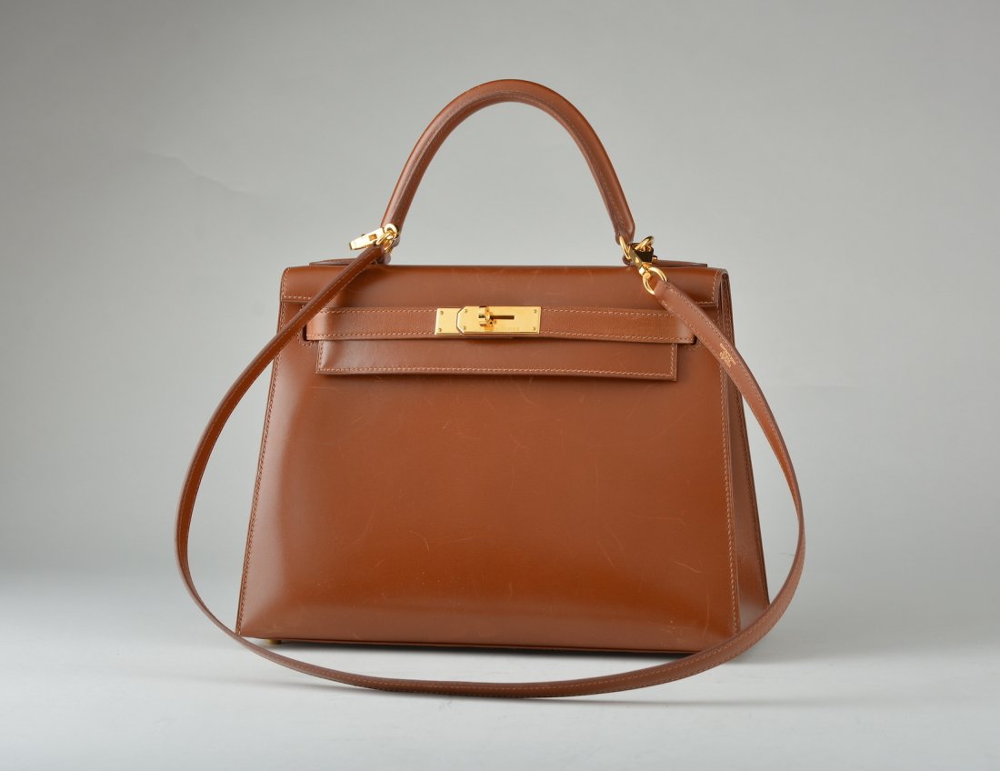 HERMÈS - KELLY: HERMES - ​​KELLY 29cm Barenia leather "Kelly" handbag, gold plated hardware, keys, padlocks, interior zipped pocket, interior double pocket, removable shoulder strap, handle.