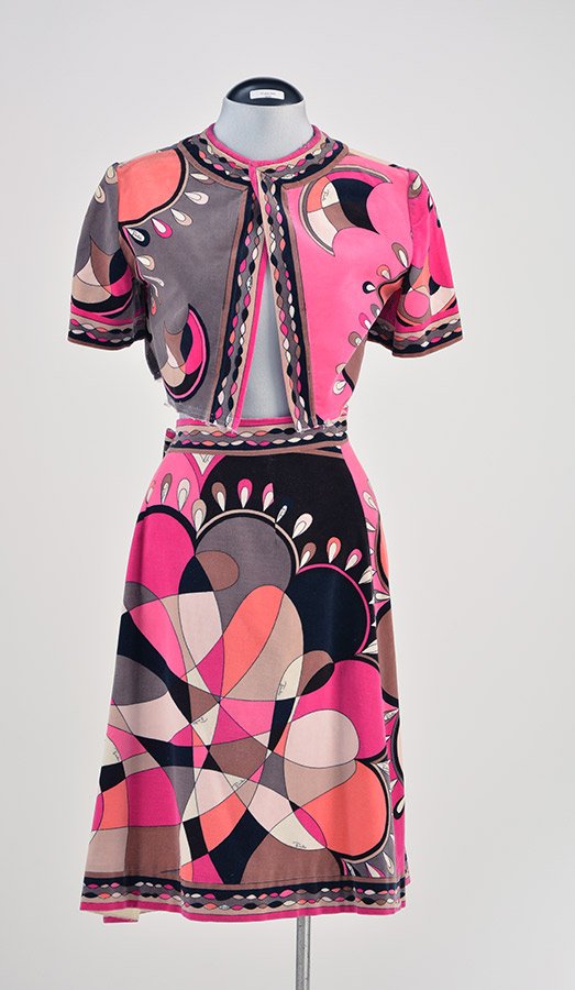 EMILIO PUCCI Florence – Italy | Jeanine BEAUBIEN: EMILIO PUCCI Florence – Italy Velvet geometrical print set including a short sleeves vest and skirt. Size 12.
