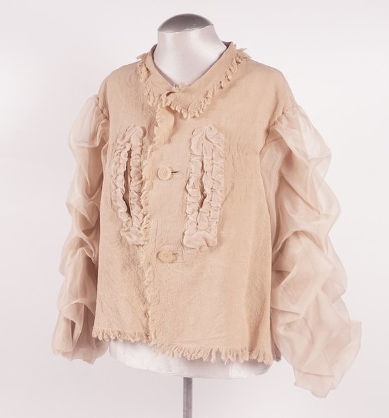 ISSEY MIYAKE: ISSEY MIYAKE Beige jacket with puffed sleeves, size M.