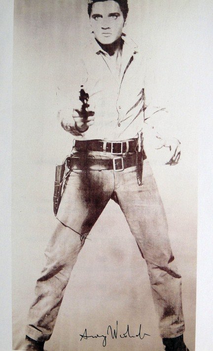 ANDY WARHOL, Signed Print, Elvis Presley: Andy WARHOL, "Elvis Presley", hand signed Offset Print. From a signed VIP-catalog from 1982. Hand signed by Andy Warhol in black pen. Size: 11.4 x 8.6 in (29 x 22 cm) printed on the back. Excellent co