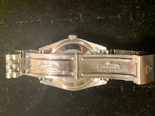 ROLEX OYSTER PERPETUAL DATEJUST GENTS / UNISEX WATCH -: ROLEX OYSTER PERPETUAL DATEJUST GENTS / UNISEX WATCH - 36mm / AUTOMATIC / STEEL BAND / AFTERMARKET DIAMOND BEZEL / AFTERMARKET MOTHER OF PEARL DIAL WITH DIAMONDS - REF No. 16220 - SERIAL No. F222097 (