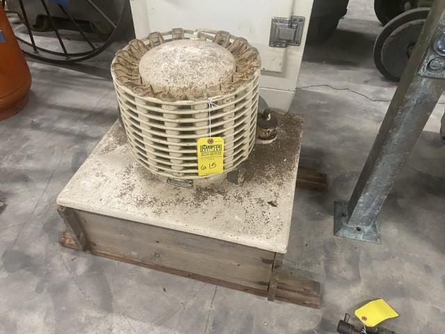 GE REFRIGERATOR / ICE BOX WITH REFRIGERATION UNIT - WHITE: GE REFRIGERATOR / ICE BOX WITH REFRIGERATION UNIT - WHITE