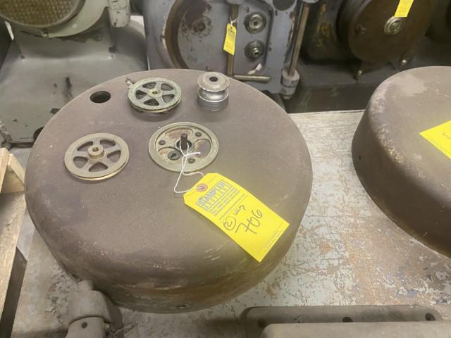 WESTERN UNION NAVAL OPERATIONS TIME SELF-WINDING CLOCK IN WOOD FRAMED ENCLOSURE (1 of 2)