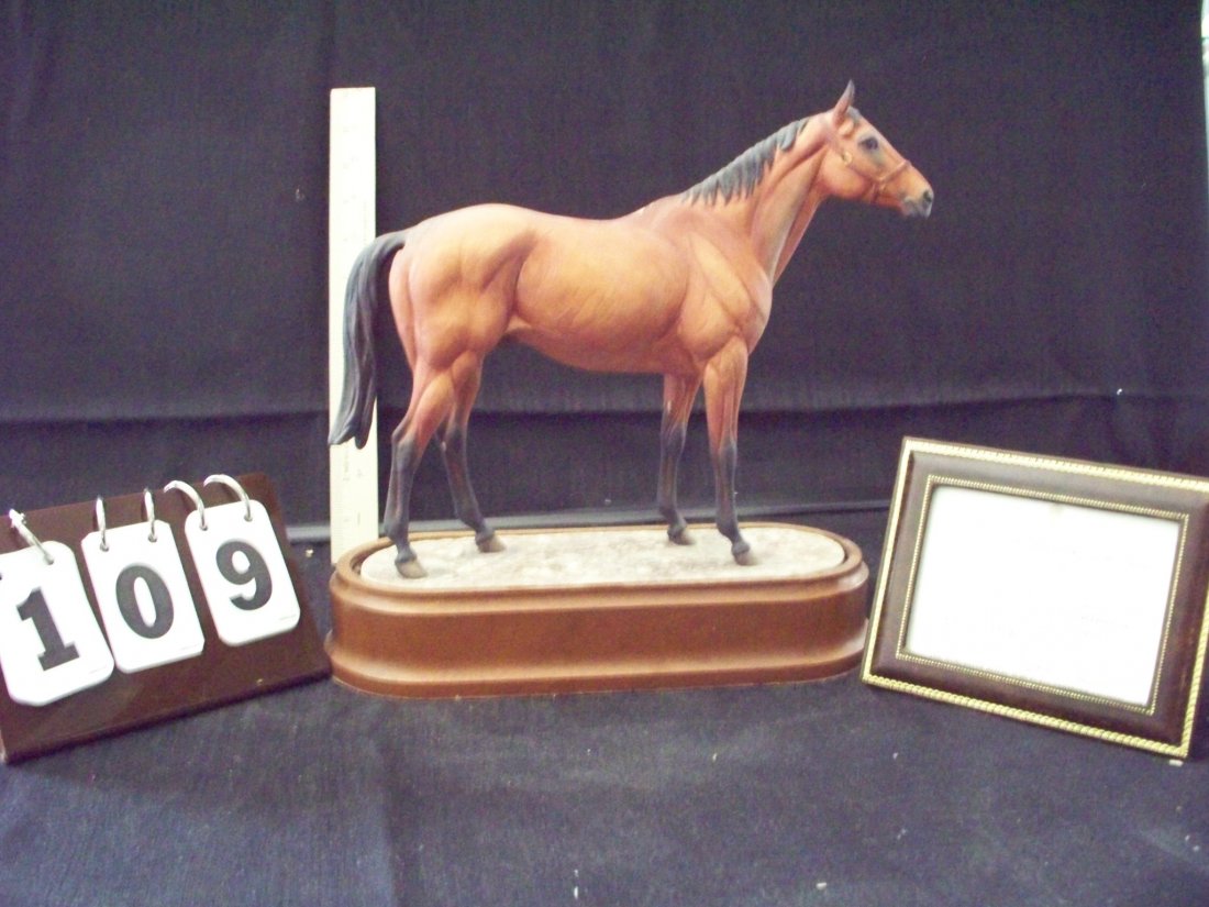 ROYAL WORCESTER 104 RED RUN 1975 DORIS LINDNER - 10''x1: ROYAL WORCESTER 104 RED RUN 1975 DORIS LINDNER - 10''x10''