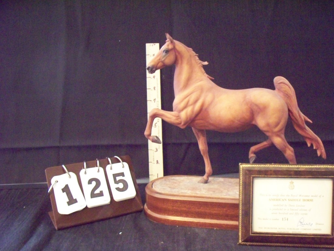 ROYAL WORCESTER 154 AMERICAN SADDLE HORSE 1973 DORIS LI: ROYAL WORCESTER 154 AMERICAN SADDLE HORSE 1973 DORIS LINDNER - 12''x12''