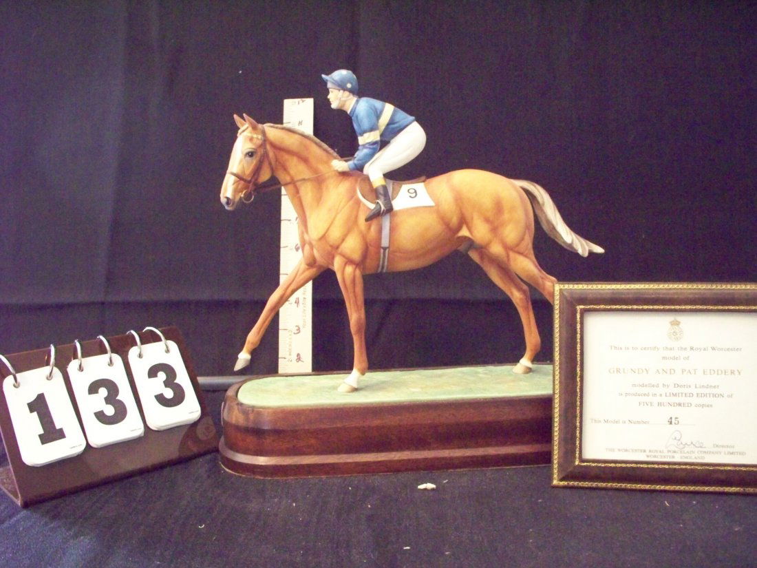 ROYAL WORCESTER 45 GRUNDY DORIS LINDNER 1976 - 12''x10': ROYAL WORCESTER 45 GRUNDY DORIS LINDNER 1976 - 12''x10''