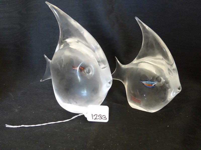 LOT OF 2 OGGETTI GLASS FISH INSIDE FISH - LARGE 8''x7'': LOT OF 2 OGGETTI GLASS FISH INSIDE FISH - LARGE 8''x7'' / MEDIUM 7''x6''
