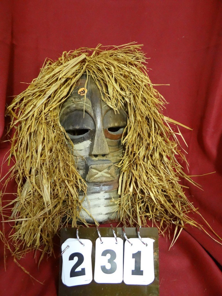 CARVED WOOD MASK - AFRICAN FACE - WITH STRAW HAIR - 13: CARVED WOOD MASK - AFRICAN FACE - WITH STRAW HAIR - 13 x 8 OVERALL