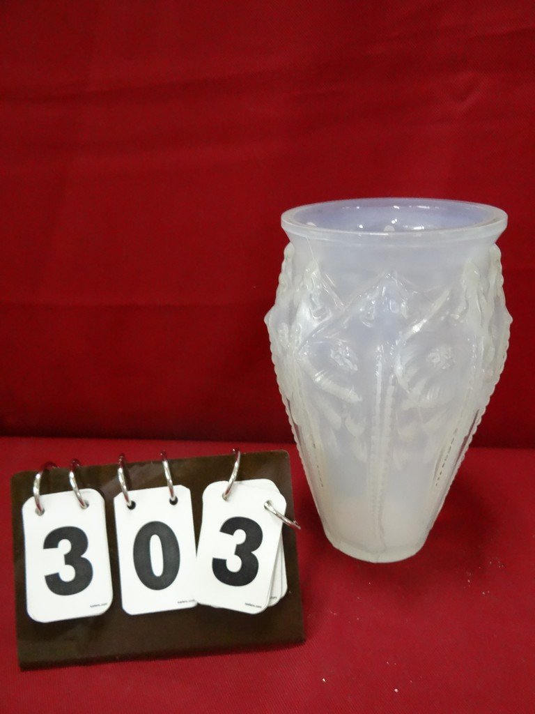 CRYSTAL VASE - SABINO PARIS - 8'' TALL (5.5'' WIDE): CRYSTAL VASE - SABINO PARIS - 8'' TALL (5.5'' WIDE)
