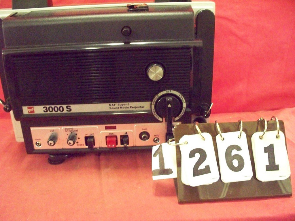 GAF SUPER 8 SOUND MOVIE PROJECTOR - 3000S - IN ORIGINAL: GAF SUPER 8 SOUND MOVIE PROJECTOR - 3000S - IN ORIGINAL BOX
