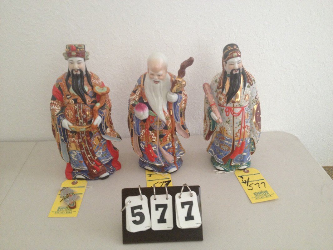 LOT OF 3 ASSORTED PORCELAIN ASIAN MEN - MADE IN TAIWAN: LOT OF 3 ASSORTED PORCELAIN ASIAN MEN - MADE IN TAIWAN - APPROXIMATELY 12''x6'' (MAN WITH RED GARMENT HAS BROKEN / REMOVABLE COMB)