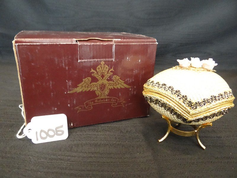 FABERGE EGG - THE FABULOUS EGG - CREAM MESH / 3: FABERGE EGG - THE FABULOUS EGG - CREAM MESH / 3 PORCELAIN ROSES / BRAIDED ROPE TRIM - WITH STAND