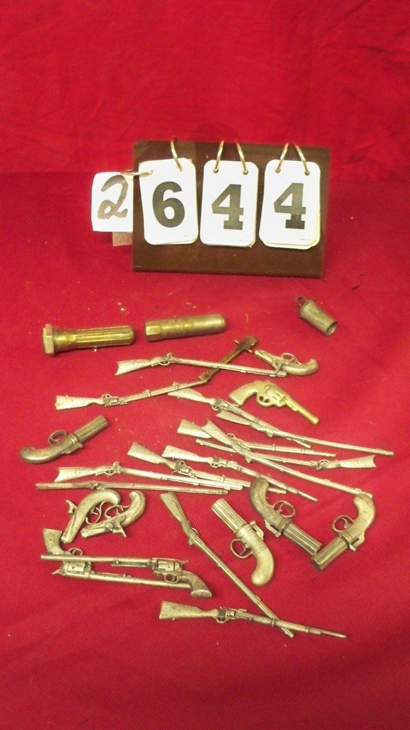 LOT OF ASSORTED MINIATURE METAL WEAPONS: LOT OF ASSORTED MINIATURE METAL WEAPONS