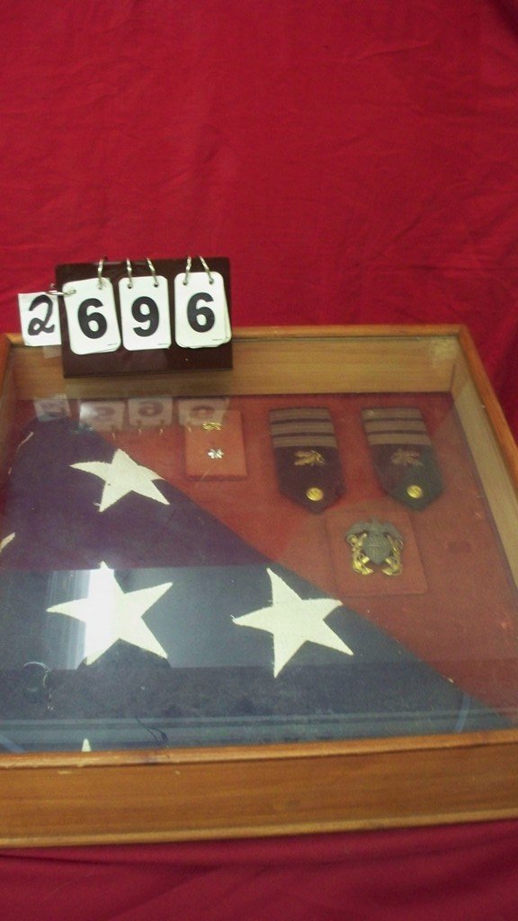 BURIAL SHADOW BOX - US NAVY COMMANDER: BURIAL SHADOW BOX - US NAVY COMMANDER