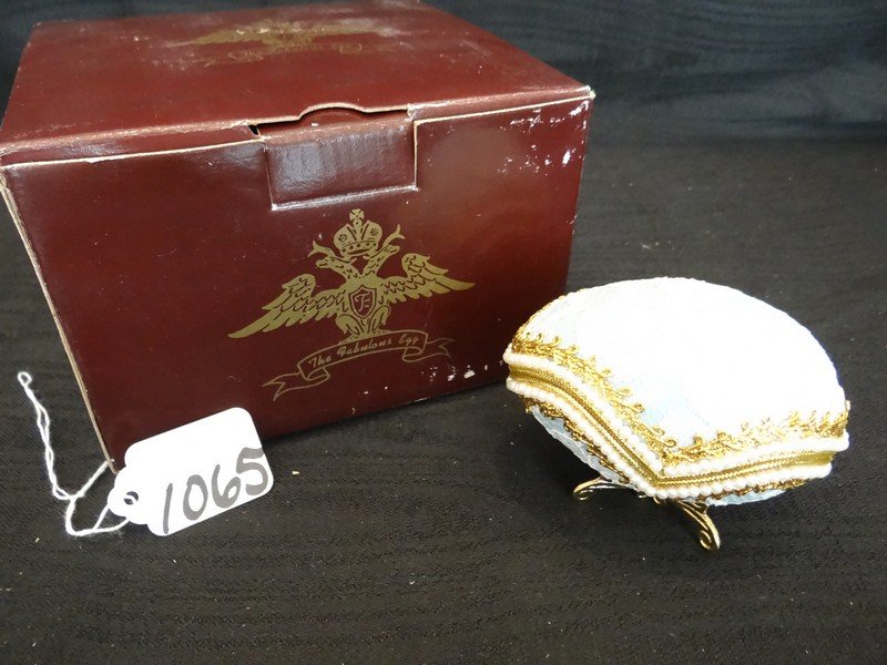 LOT OF 8 EGGS - THE FABULOUS EGG - FABERGE STYLE - WITH: LOT OF 8 EGGS - THE FABULOUS EGG - FABERGE STYLE - WITH STANDS /// AQUA LACE - WHITE PEARL TRIM /// WINE COLOR VELVET - PEARL & DIAMOND TOP - DIAMOND TRIM /// DARK PURPLE VELVET - PEARL & DIAMOND TOP 