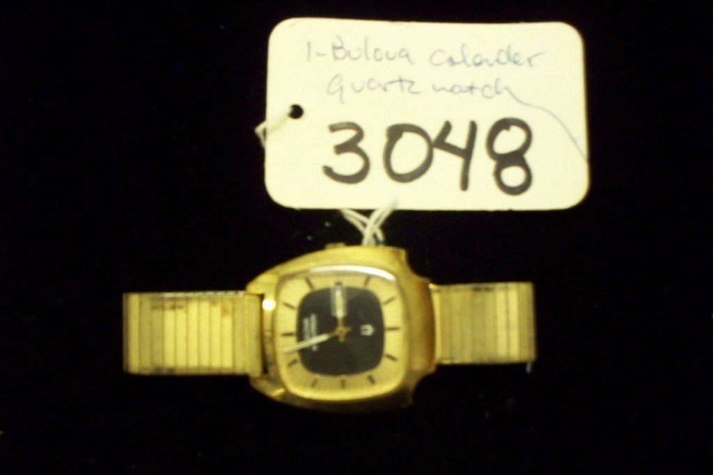 WATCH - BULOVA - MENS - ACCUTRON / DATE / GOLD COLOR: WATCH - BULOVA - MENS - ACCUTRON / DATE / GOLD COLOR (TARNISHED)