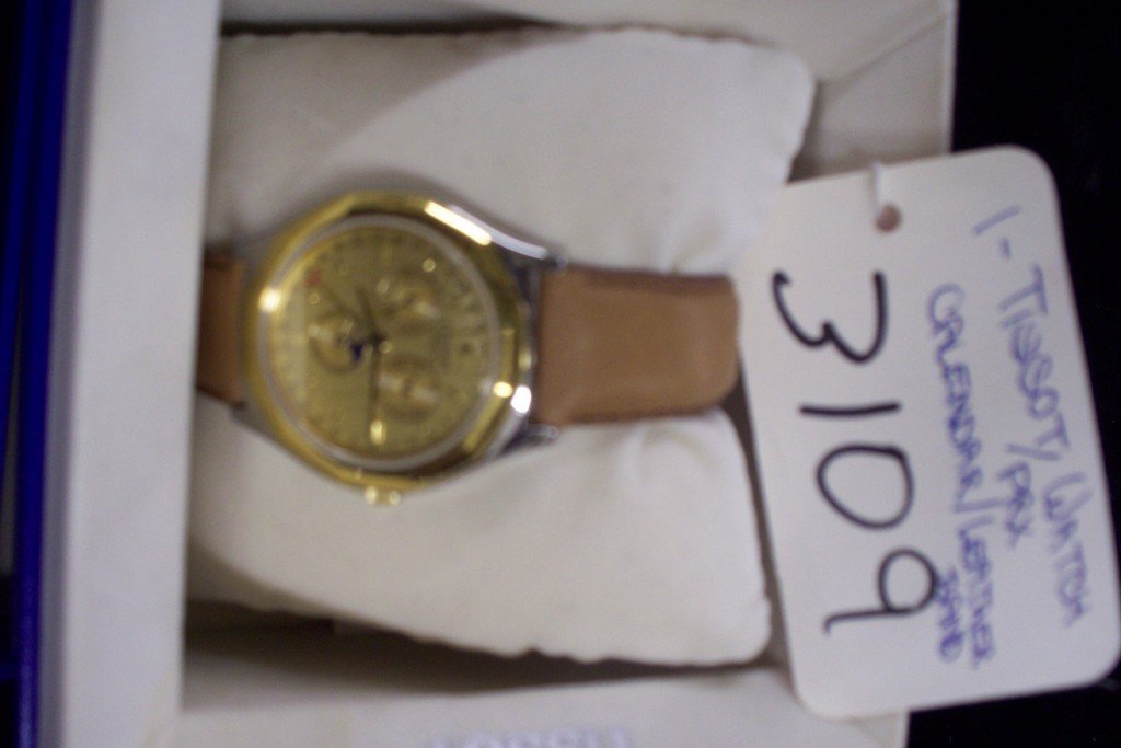WATCH - TISSOT - BROWN LEATHER BAND / LARGE (NEW IN: WATCH - TISSOT - BROWN LEATHER BAND / LARGE (NEW IN BOX)