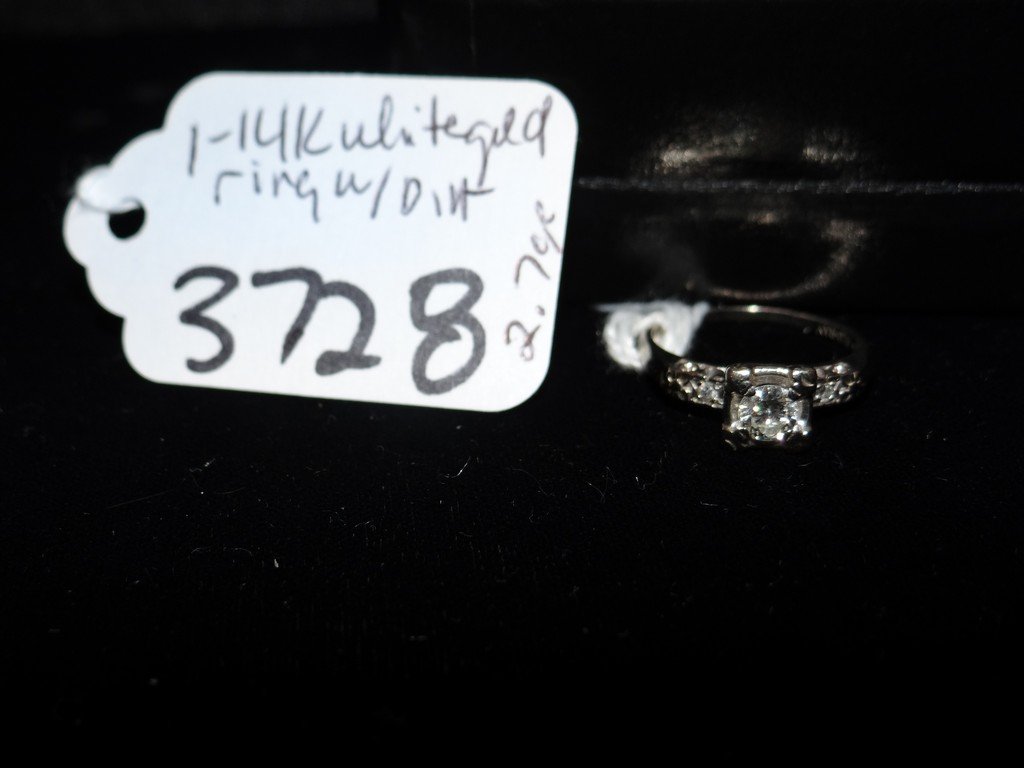 RING - 14K WHITE GOLD - DIAMOND .25+CT / 2 DIAMONDS: RING - 14K WHITE GOLD - DIAMOND .25+CT / 2 DIAMONDS .02CTTW - 2.7G