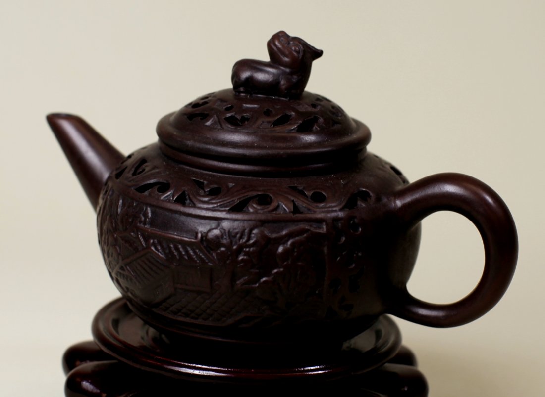 ZISHA TEA POT: D: 3.75", H: 3.5"