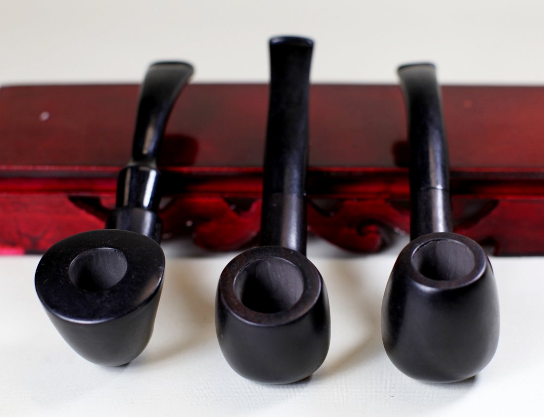 THREE EBONY TOBACCO PIPES: 20th Century; L:5.5"