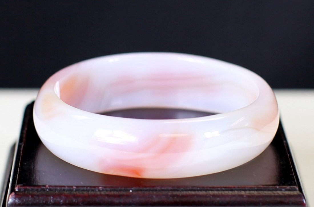 PINK AGATE BRACELET: D: 3.6"