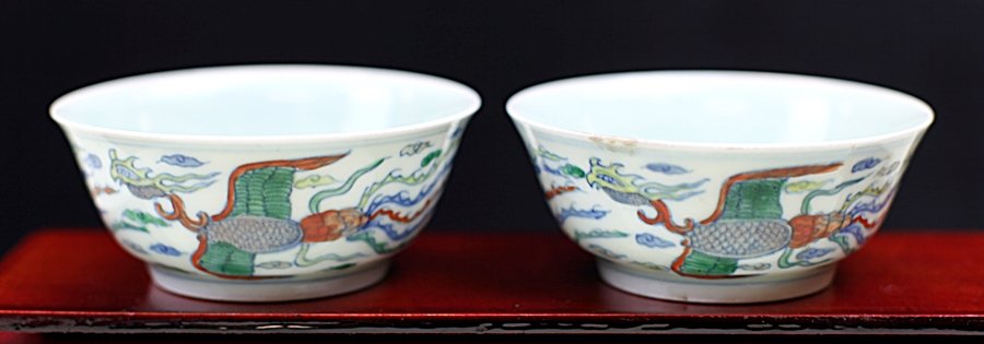 PAIR OF DOU-CAI GLAZED PORCELAIN PHOENIX CUPS: Late 19th Century. Diameter: 3.5 inch, Height: 1.5 inch
