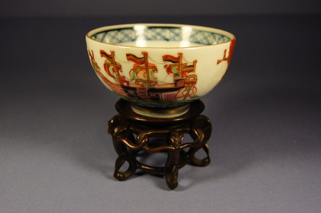 Chinese export porcelain tea cup, 19th C: Chinese export porcelain tea cup; 19th C ; signed ; H: 4.8 cm , D: 8.5 cm