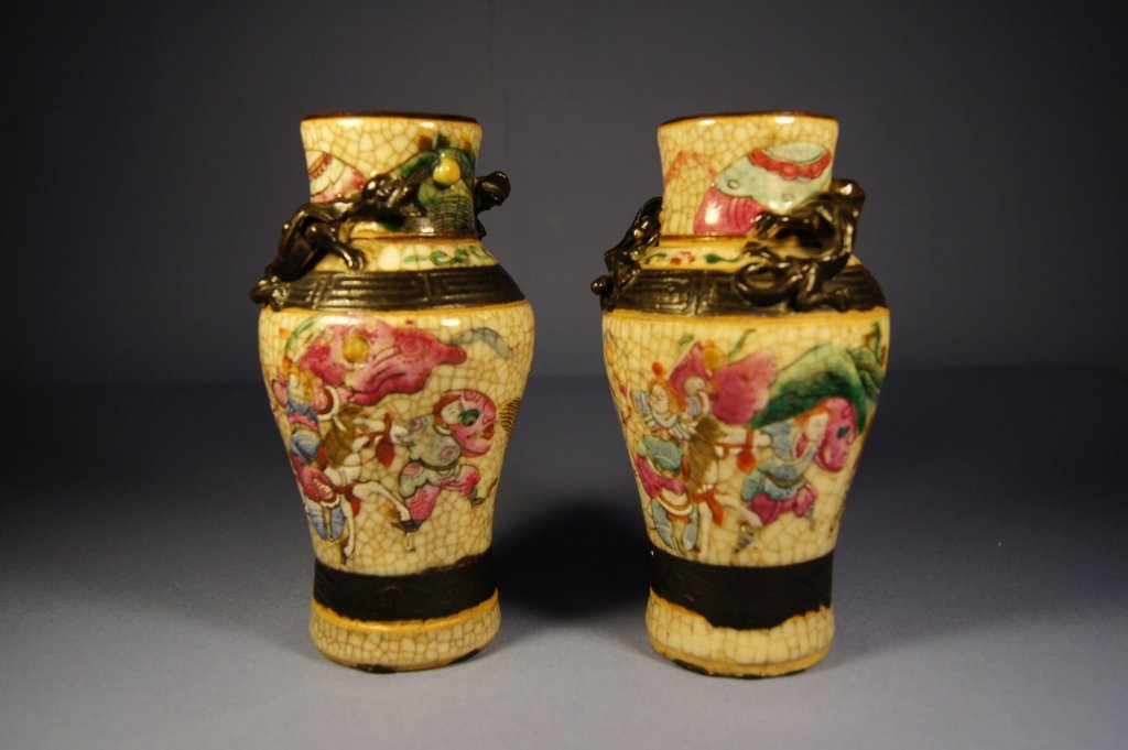 Pair of Chinese painted Ge-Yao vase: Pair of Chinese painted Ge-Yao vase with dragons, etched marks,