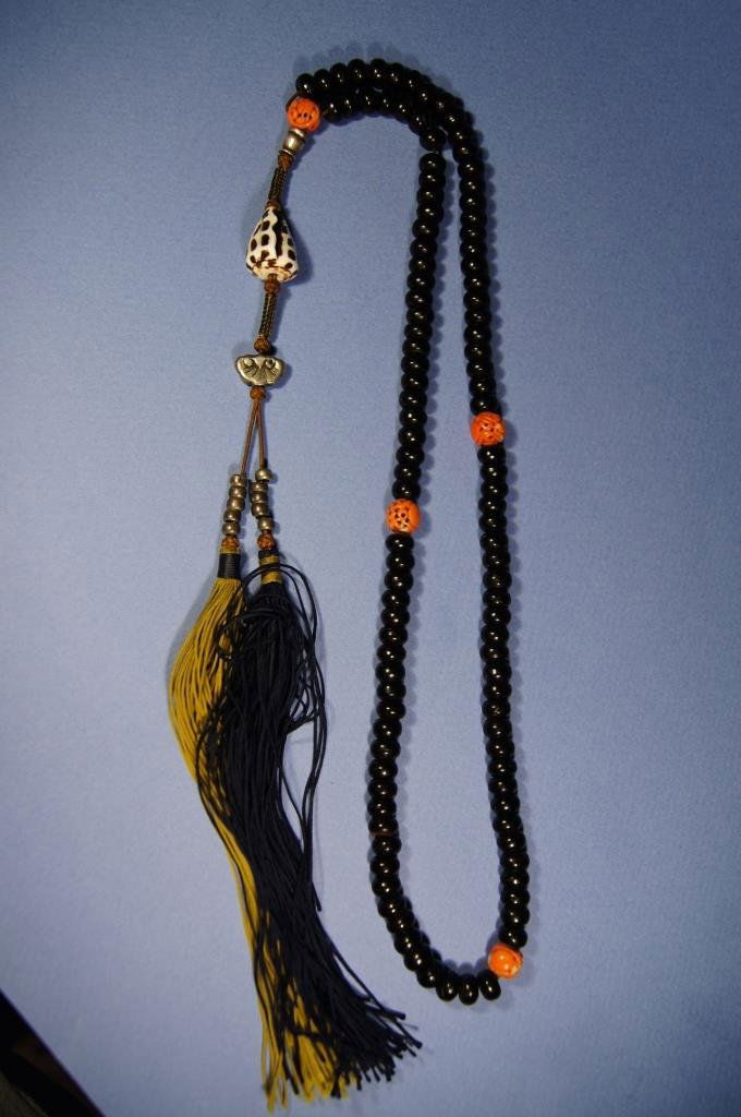 Tibetan antique Zitan and coral 108 beads: Tibetan antique Zitan and coral 108 prayer`s beads ; Deco with Shell and Silver ;