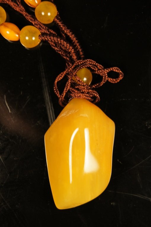 Indonesian antique Tian Huang pendant: Indonesian antique Tian Huang pendant ; H: 3.5 cm