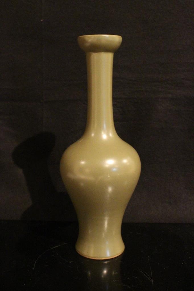 Chinese antique  tea dust long neck vase (1 of 4)