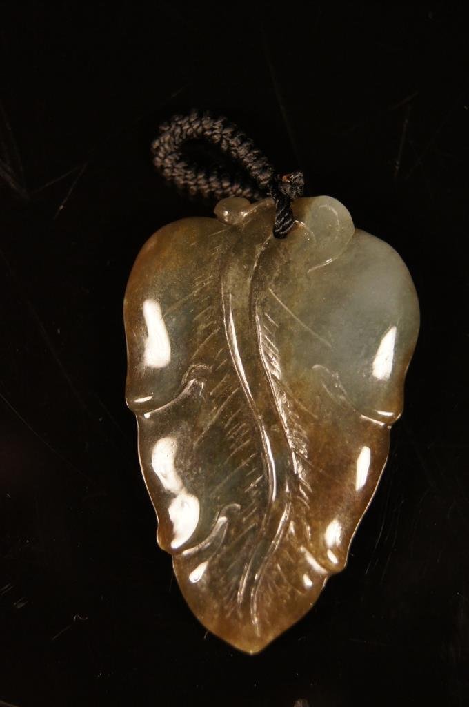 Chinese antique Brown jade leaf pendant (1 of 2)