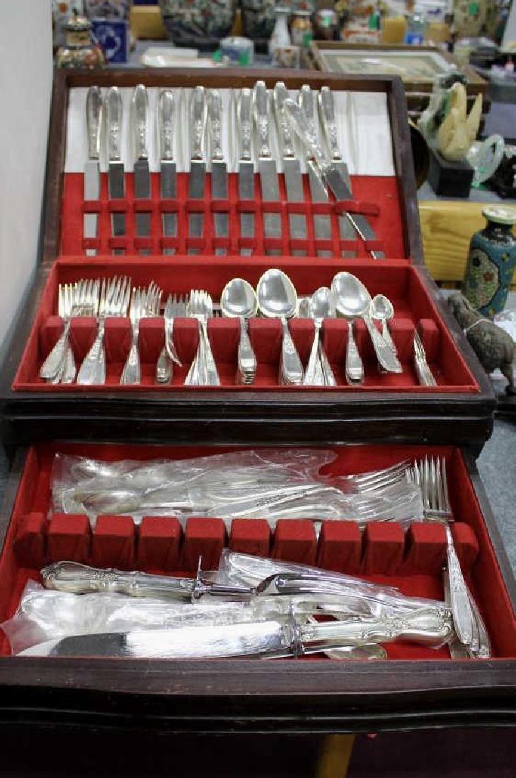 Rogers Bros. Flatware Set w/ Box (1 of 6)