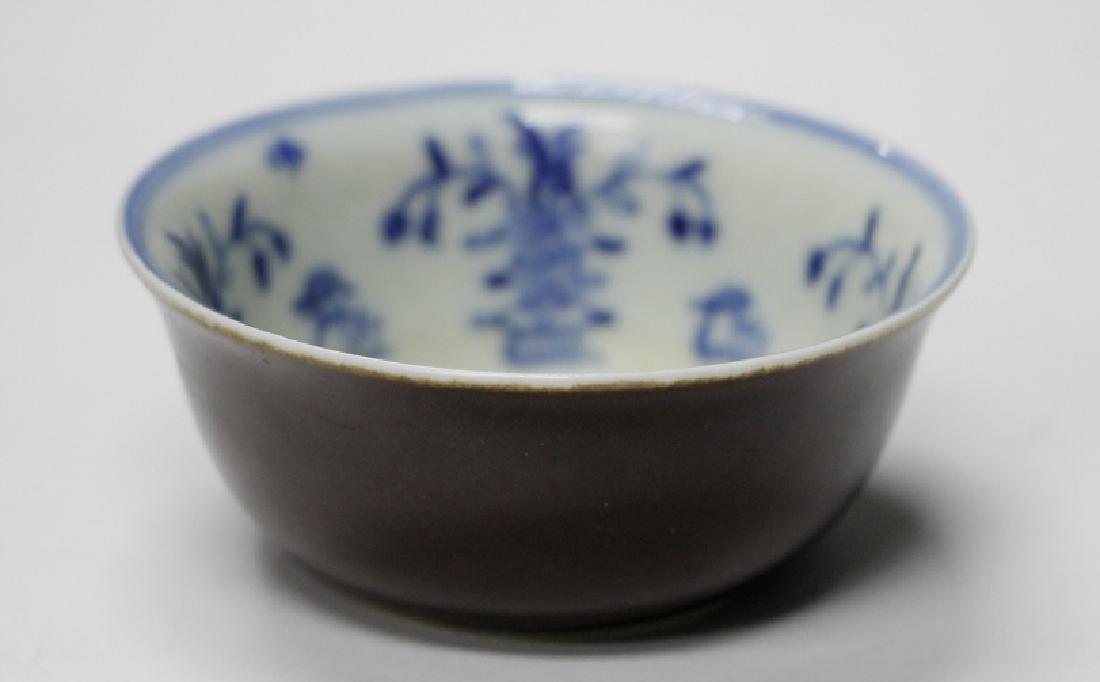 Chinese Brown Glazed B&W Porcelain Bowl: Size: D 3-1/2"