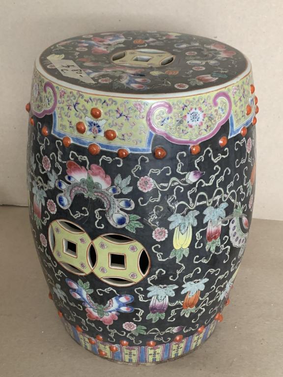 Chinese Porcelain Garden Stool: Size: H 16"
