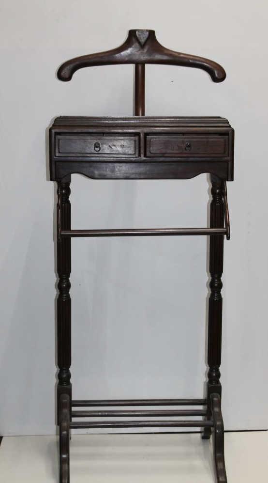 Rosewood Men's Valet (1 of 7)