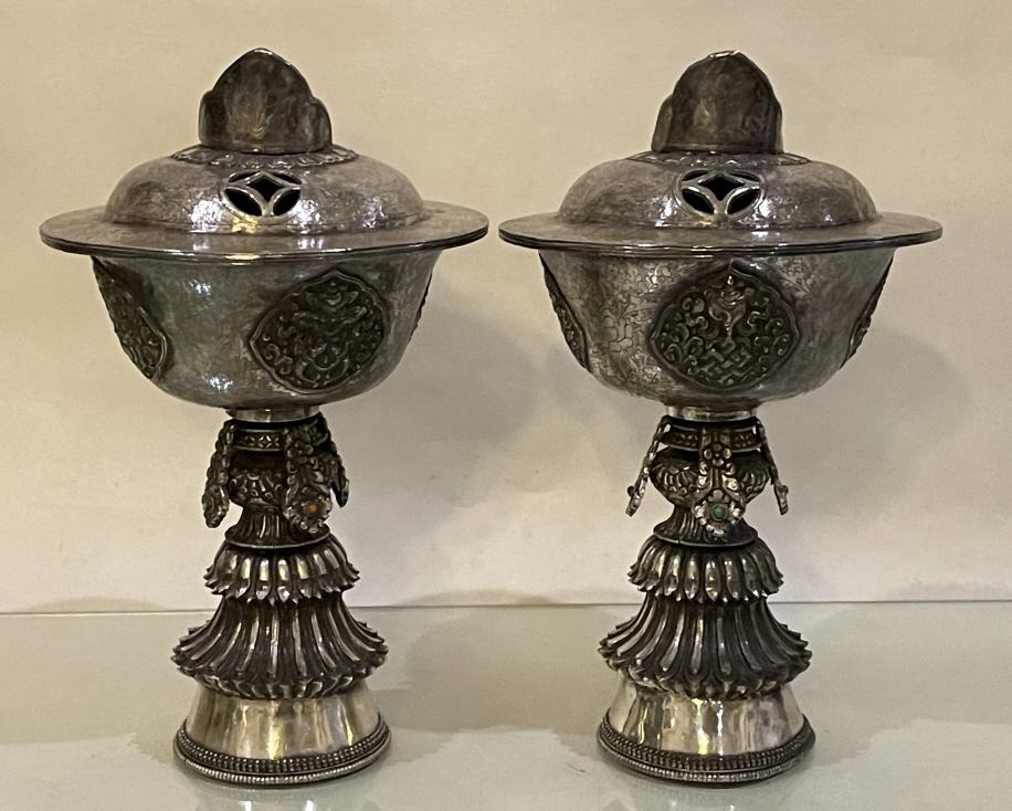 A Pair of Qing Dynasty Mongolian Silver Goblet (1 of 4)