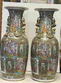 A pair large Fencai vase