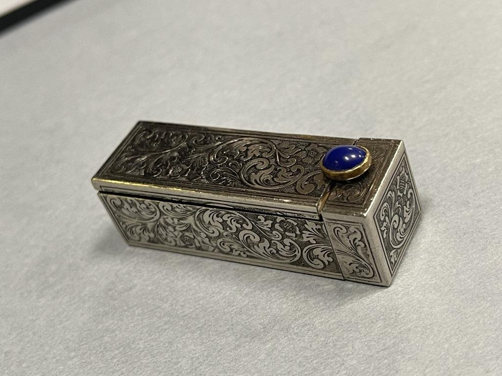 A Carved Silver Lipstick Case (1 of 5)