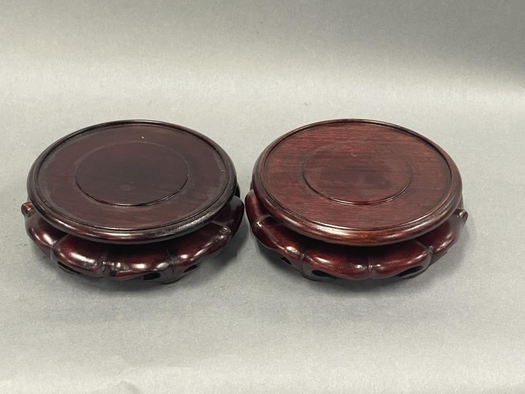 Carved Wood Round Stand (1 of 2)