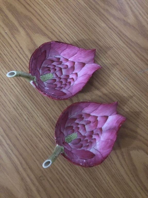 A pair of fencai cups: A pair of fencai cups