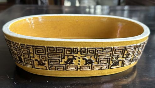 Antique Chinese Fencai Porcelain Vase