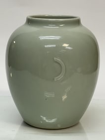 Qing Qianlong Celadon Moon Porcelain Jar