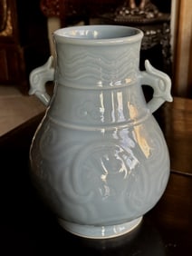 Qing Dynasty Chinese Porcelain Vase