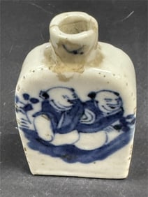 Chinese Porcelain Snuff Bottle