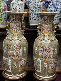 Pair of Large Qing Dynasty Chinese Porcelain Vases