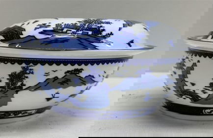 blue and white porcelain bowl