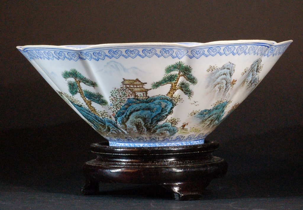 Chinese Famille Rose Eggshell Porcelain Bowl: 粉彩脱胎细瓷碗 Chinese Famille Rose Eggshell porcelain Bowl, Semi-transparent, with Jingdezhen Mark. Paperthin. Size: D9 3/4" H4" Starting Bid: 250