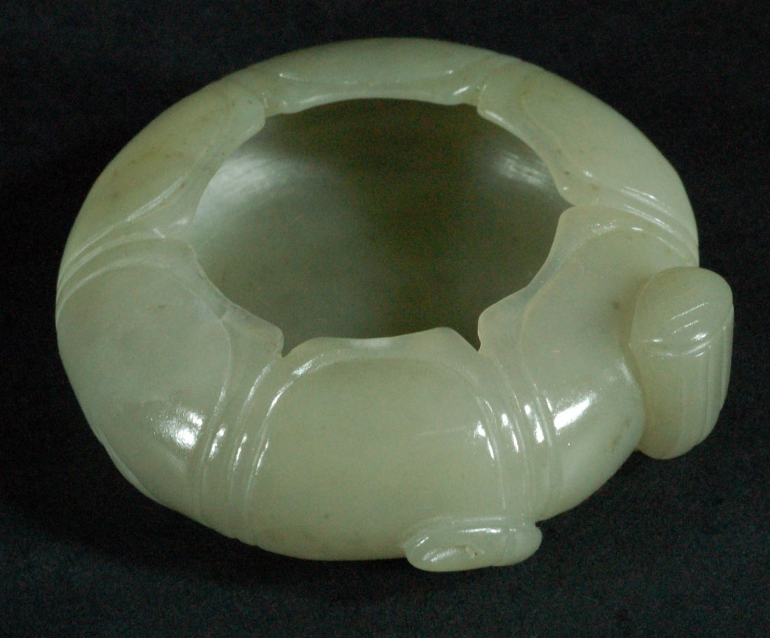 Small Jade Brush Washer: Size:D:2" Starting Bid: 50
