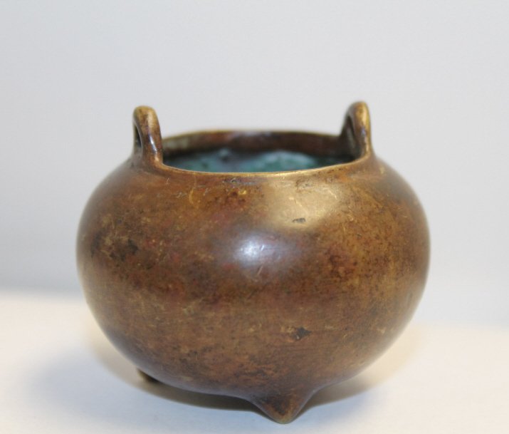 Chinese Brass Brush Washer: Diminutive Chinese brass brush washer, marked to base. Size: 2" H